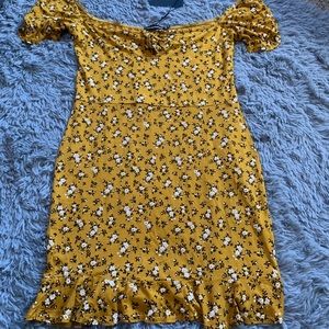 Super cute floral bodycon off the shoulder dress